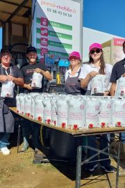 Toutes l'équipe Pressi-Mobile vous attend à la foire du Mans jusqu'à lundi. Nicolas vous a concocté un magnifique jus pommes/fruits rouges conditionné dans...