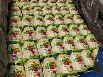 Ouverture de la saison 2023 dans nos drives du Mans / Joué l'Abbé & Carhaix / Le Moustoir avec les pommes primeurs des premiers clients et des jus frais sans...